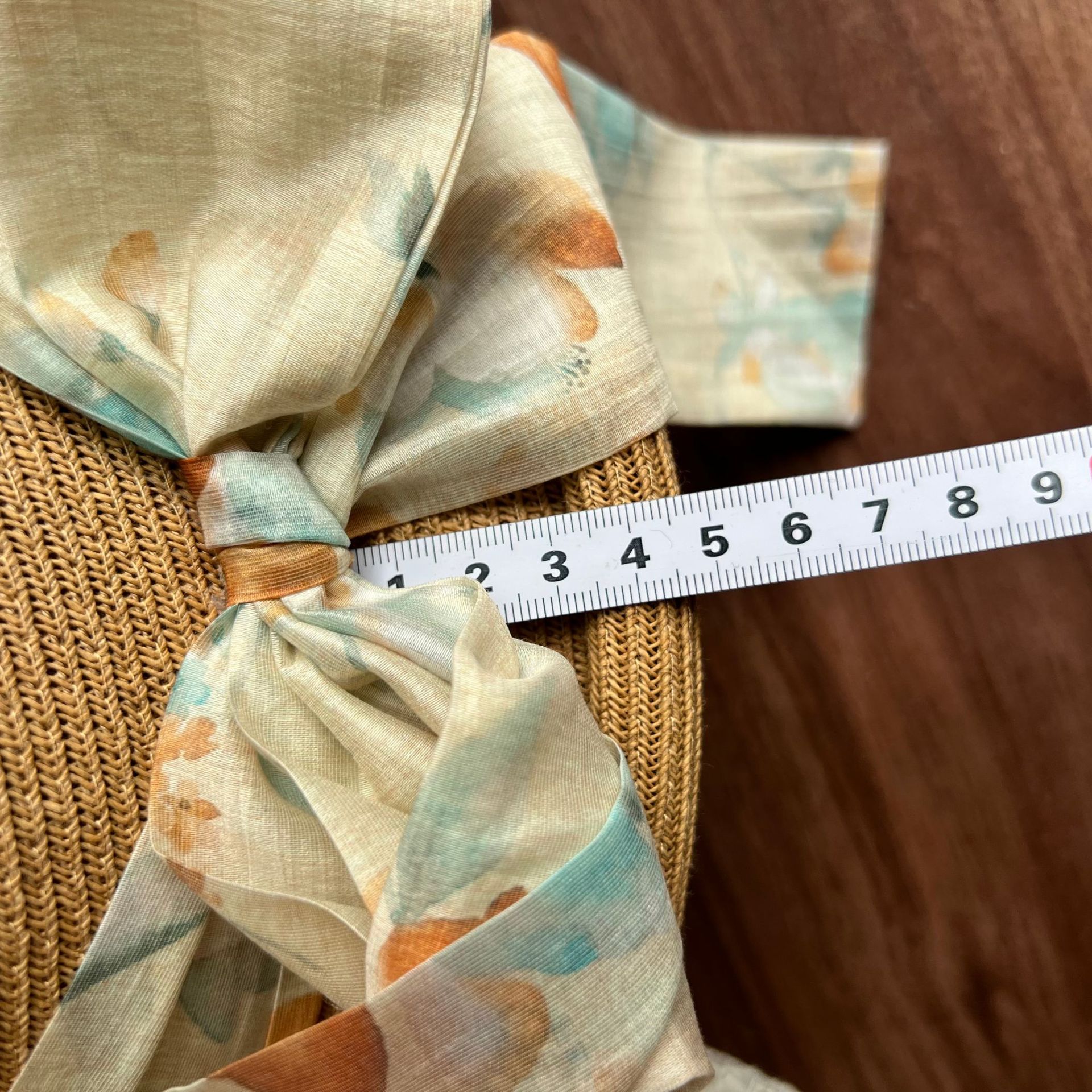 Material and construction detail for product ID 1043904866359