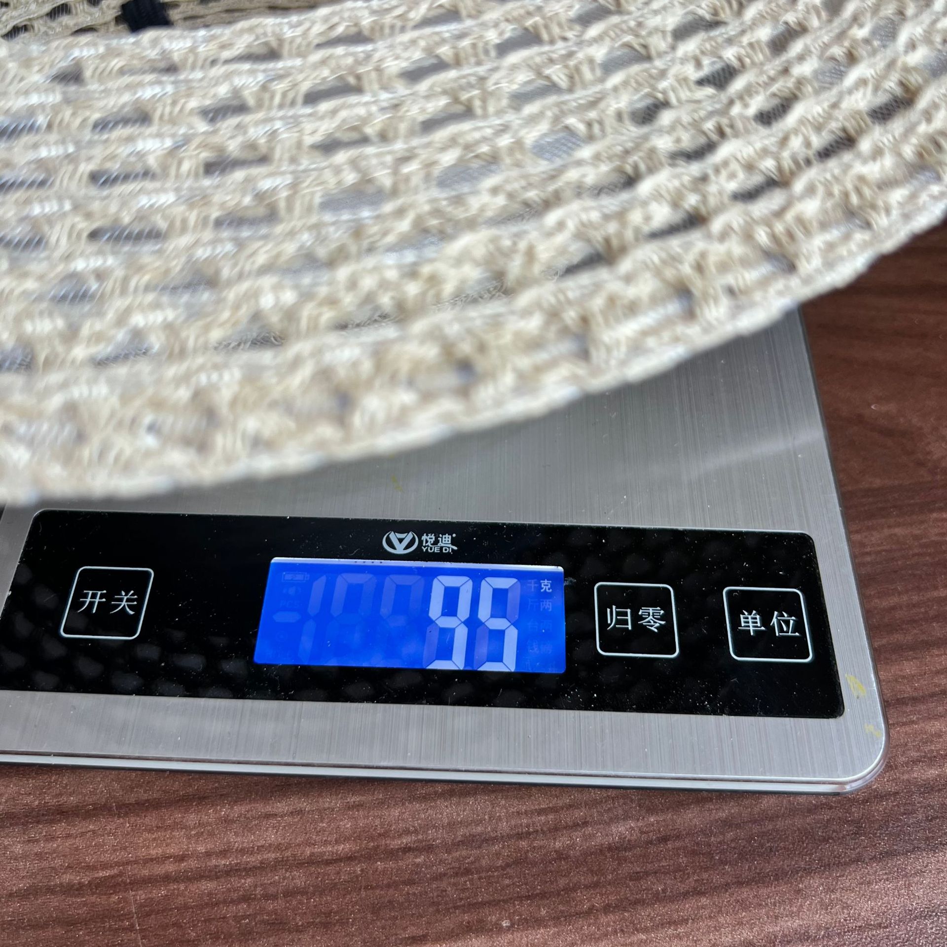 Size and measurement reference for product ID 1052335885988