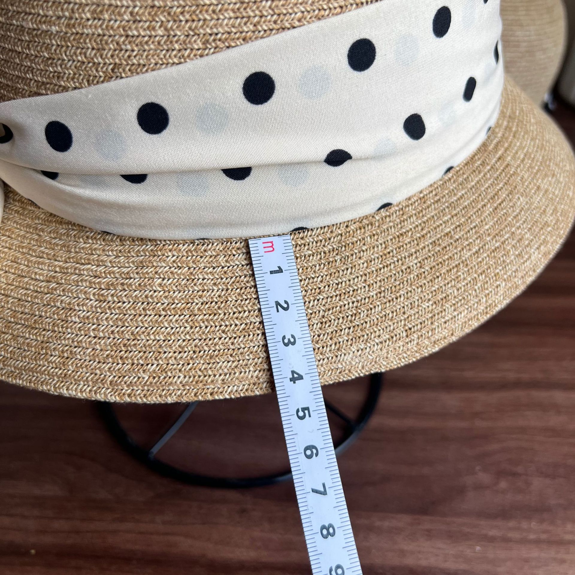 Size and measurement reference for product ID 1052377770433