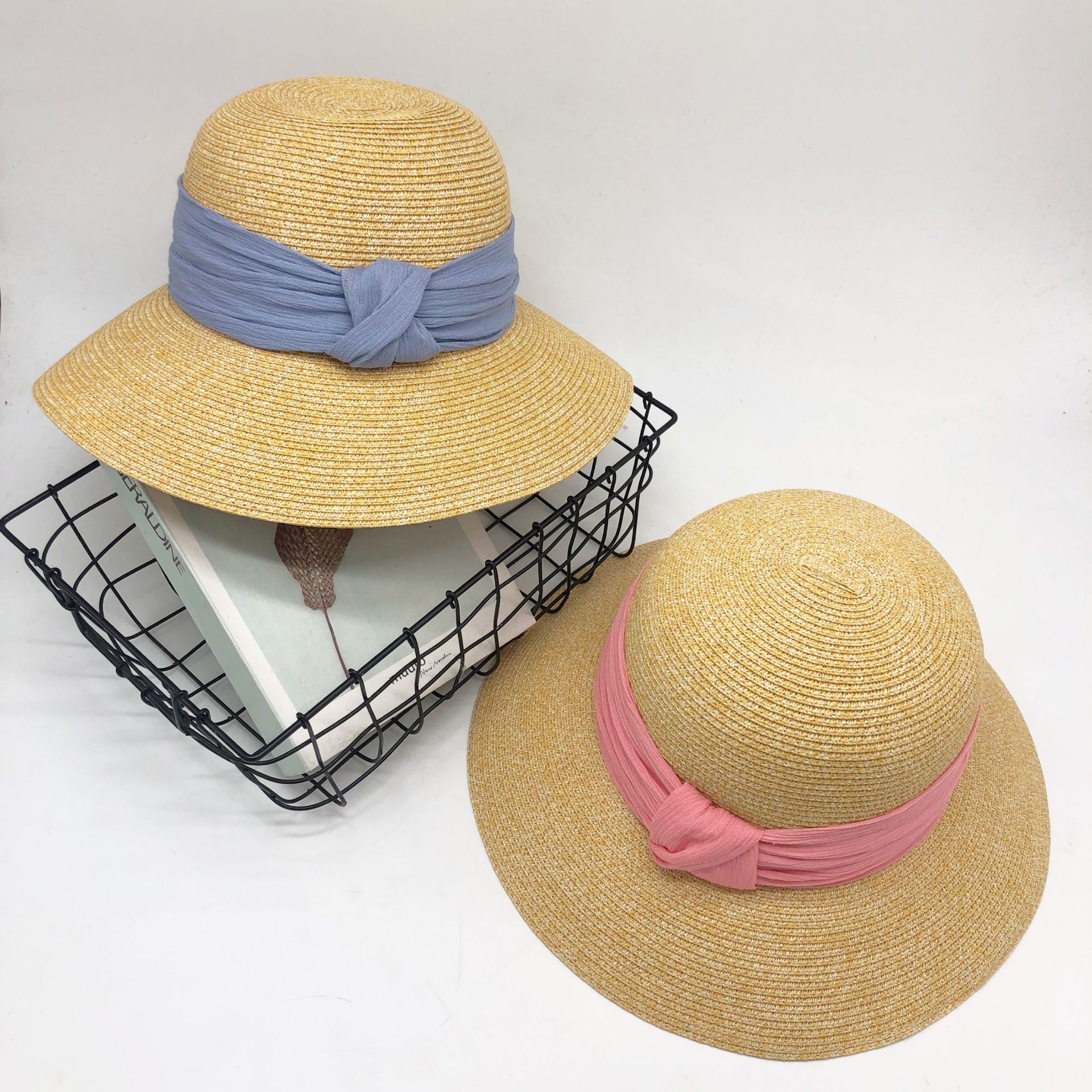 Color or SKU reference for product ID 637988549379