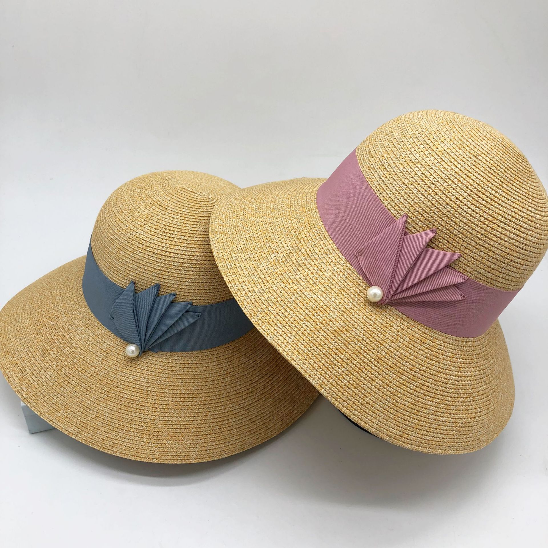 Color or SKU reference for product ID 668779947700