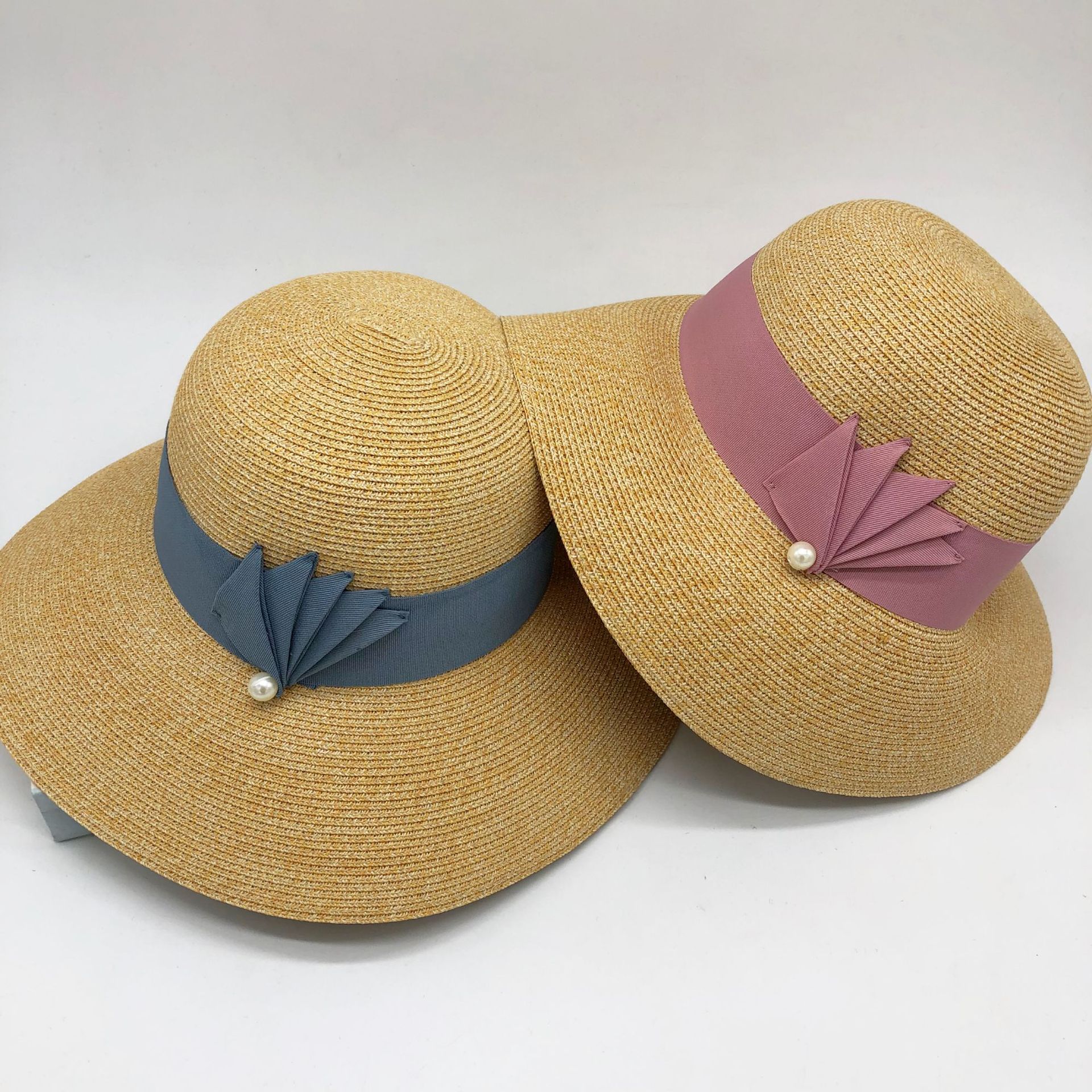 Color or SKU reference for product ID 668779947700