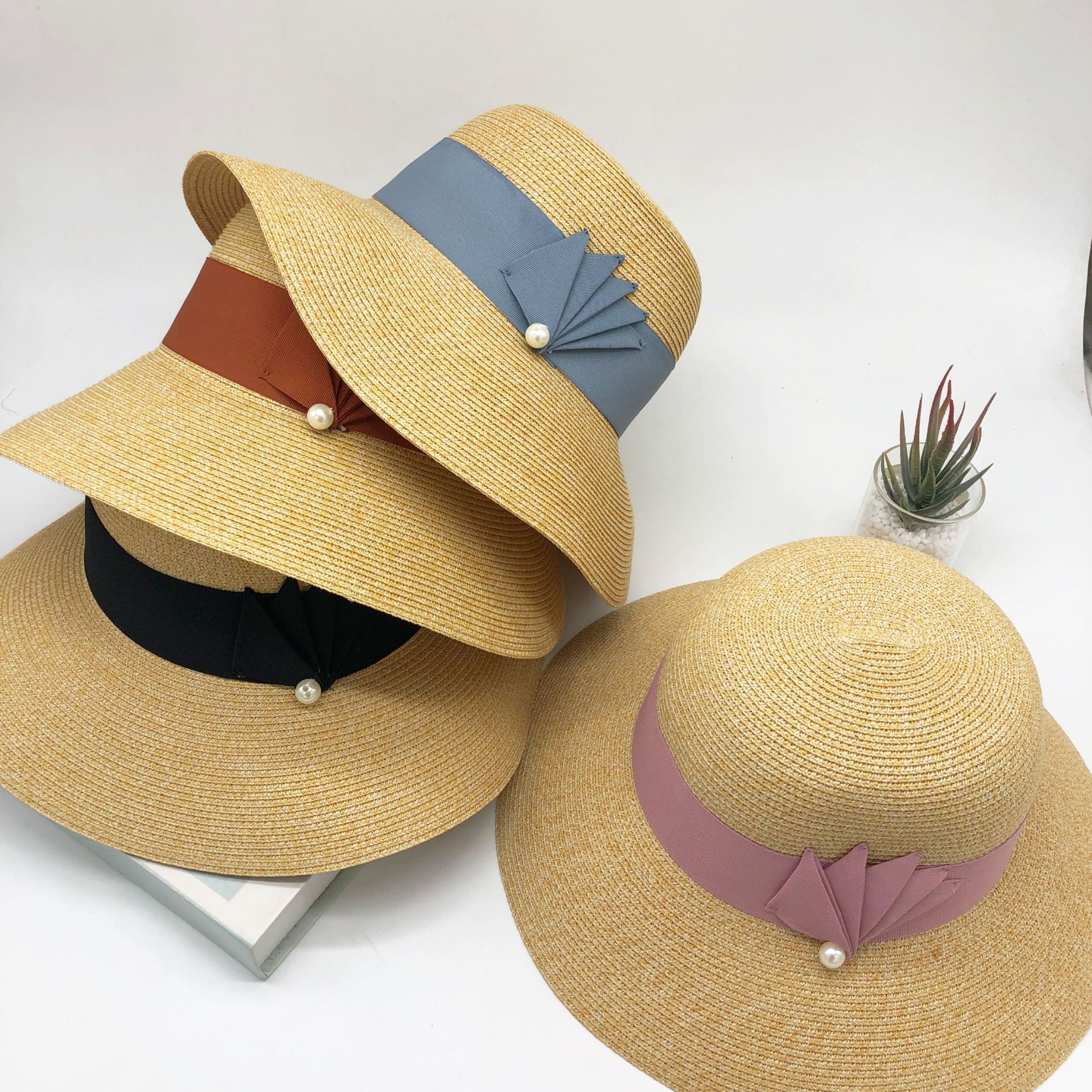 Color or SKU reference for product ID 668779947700
