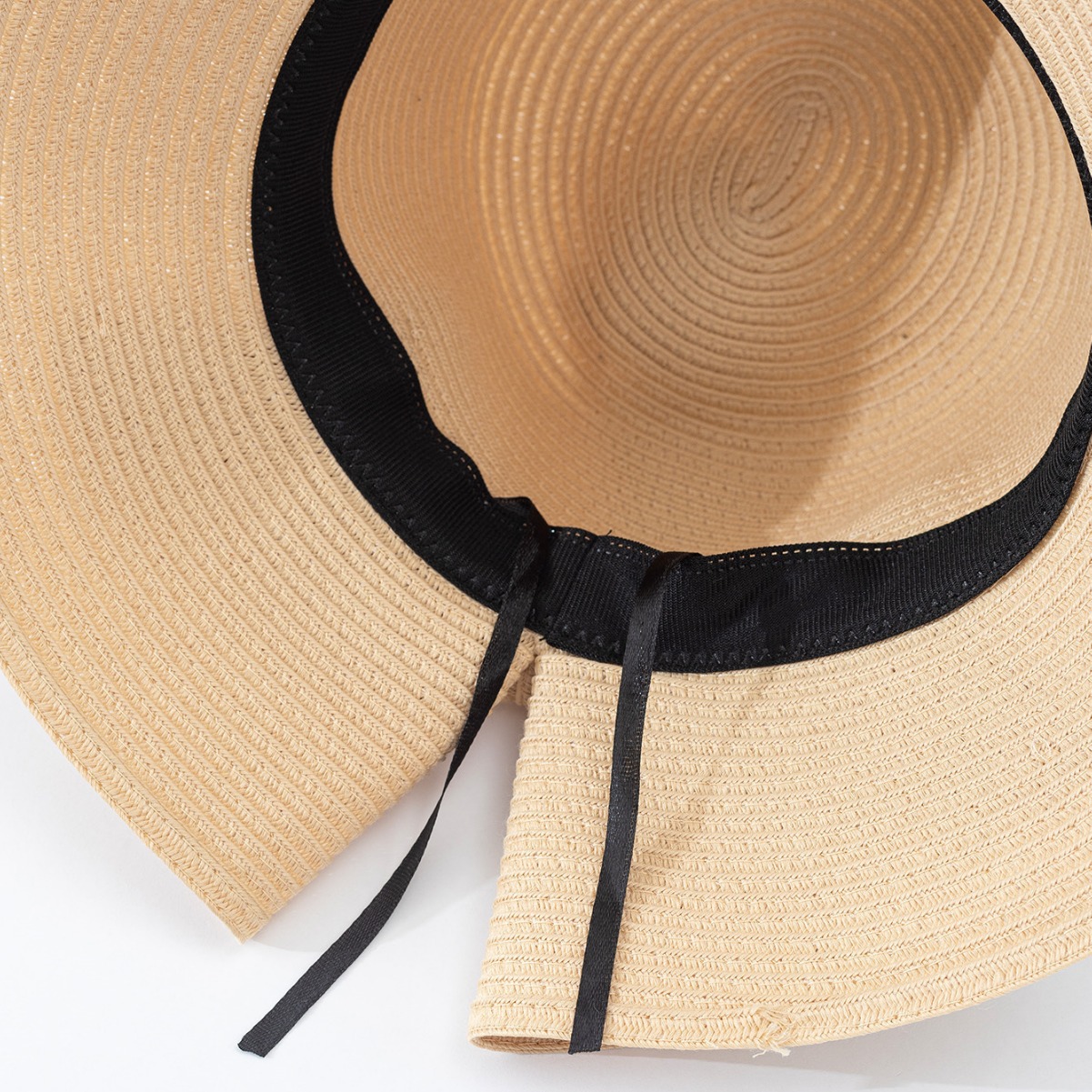 Material and construction detail for product ID 772721545629