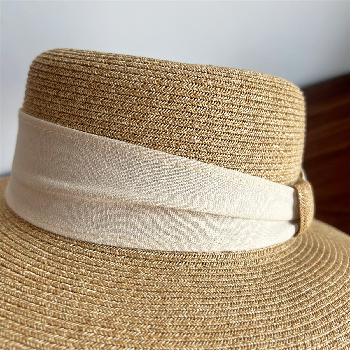 Material and construction detail for product ID 783921392025