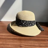 Black Ditsy Floral color reference