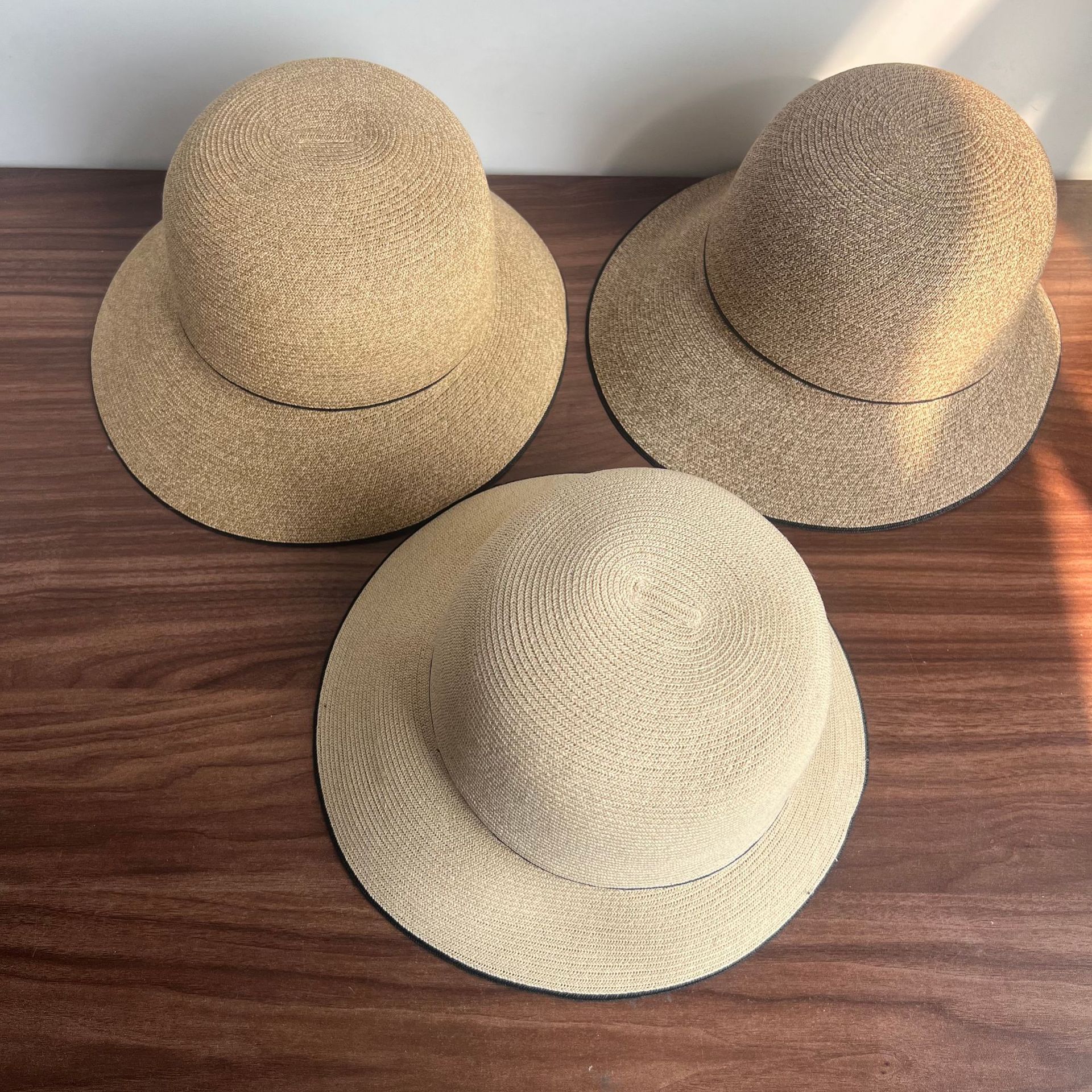 Color or SKU reference for product ID 932913010326
